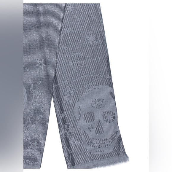 Alexander McQueen skull print wool knit winter scarf - Picture 2 of 4